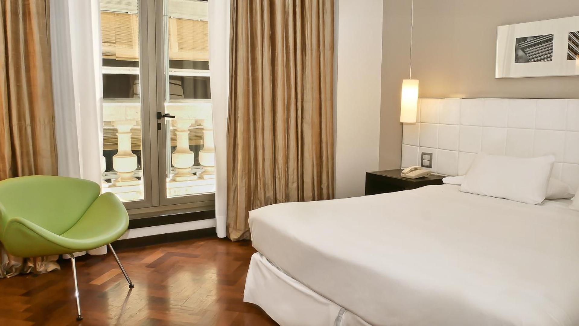 725 Continental Hotel Buenos Aires Bagian luar foto A room at the hotel